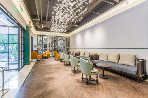Chichi Casual Life Hotel
