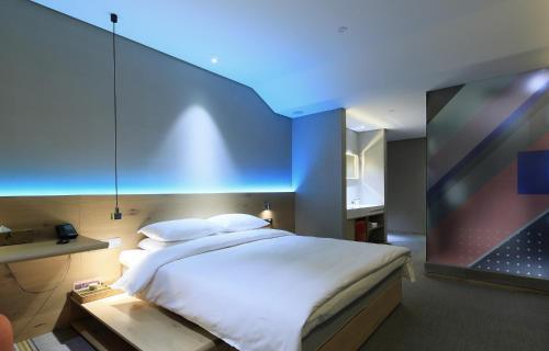 Ebo Hotel (Hangzhou West Lake)