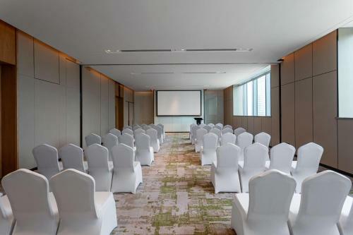 Holiday Inn Hangzhou Binjiang, An Ihg Hotel