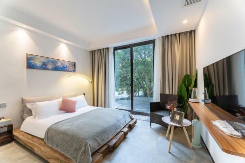 Bai Ri Ming Ding Hotel