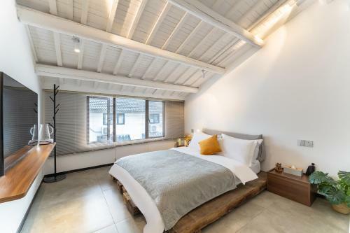 Bai Ri Ming Ding Hotel