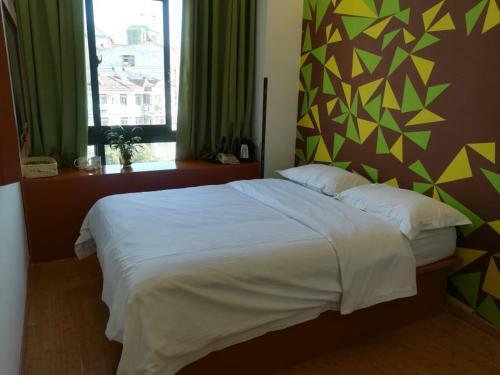 Vatica Hefei Luyang District Linquan Road Hewa Road Hotel
