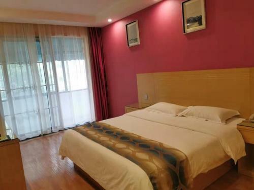 Shell Hefei Luyang District Sipai Building Subway Station Hotel