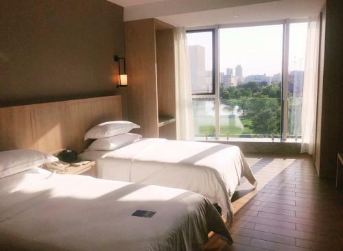 Parkview Art Hotel