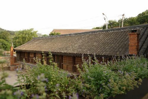 Hotel Cmyk Stoneyards By The Great Wall