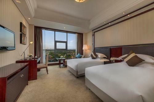 Maison New Century Hotel Cixi