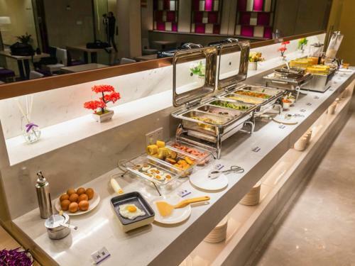 Lavande Hotel Shanghai Jinshan City Beach