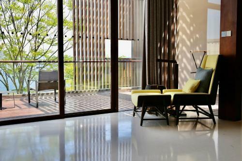 Hotel Lushan West Sea Resort, Curio Collection By Hilton