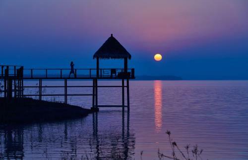 Hotel Lushan West Sea Resort, Curio Collection By Hilton