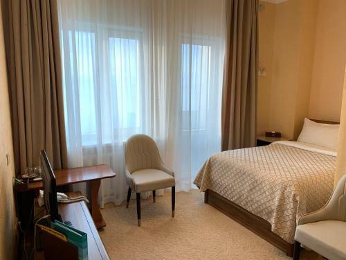 Tom Hotel