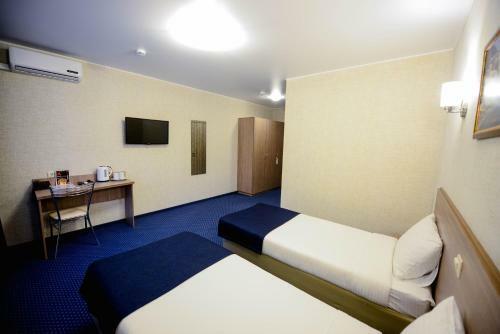 Aron Hotel