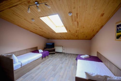 Aron Hotel