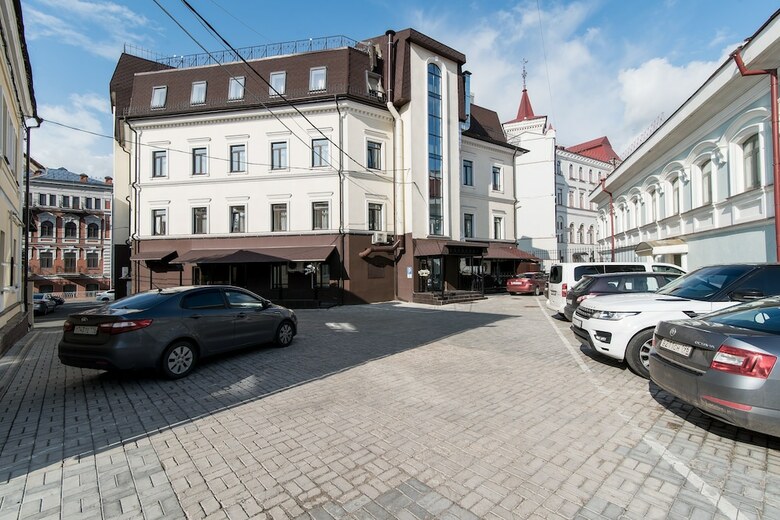 Maksim Gorkiy Hotel