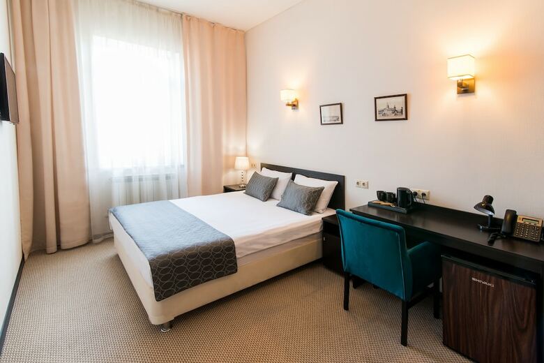 Maksim Gorkiy Hotel