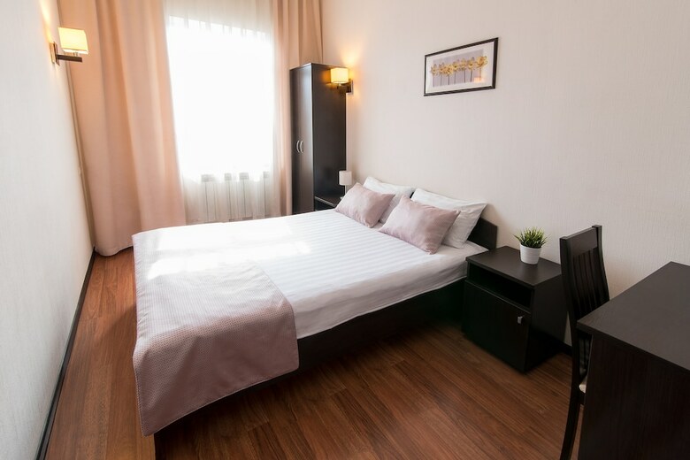 Maksim Gorkiy Hotel