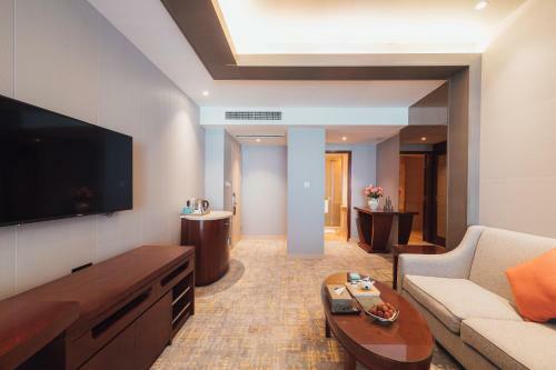 Zhenhe Hotel