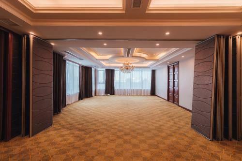 Zhenhe Hotel