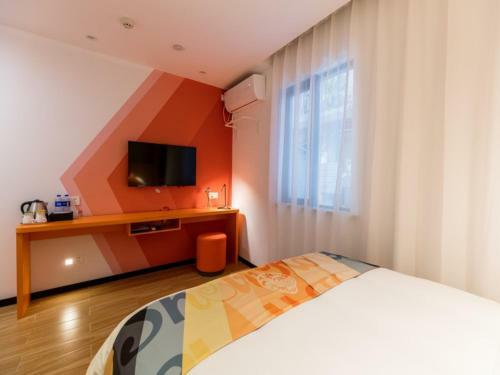 Shell Shanghai Yangpu Districtpingliang Road Binjiang Hotel