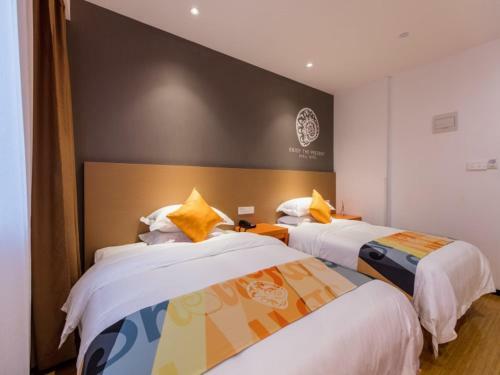Shell Shanghai Yangpu Districtpingliang Road Binjiang Hotel