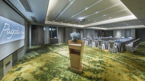 Shanghai Pagoda Inno Hotel