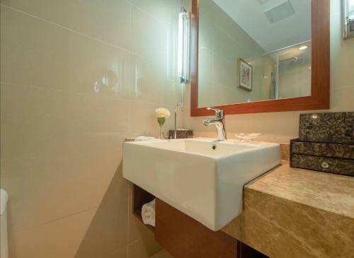 Hotel Yitel (Shenzhen Luohu)