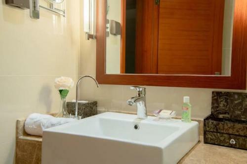 Hotel Yitel (Shenzhen Luohu)