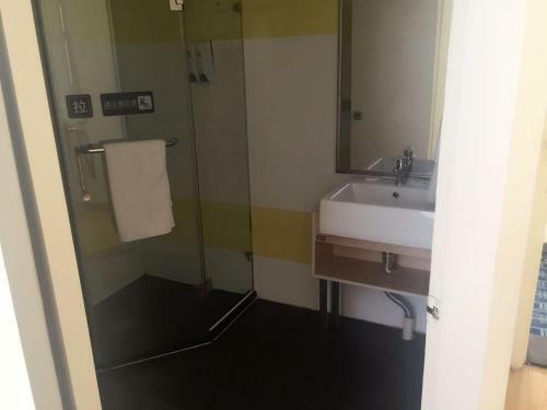 Hotel 7days Inn Shenyang North Station Beixing Branch