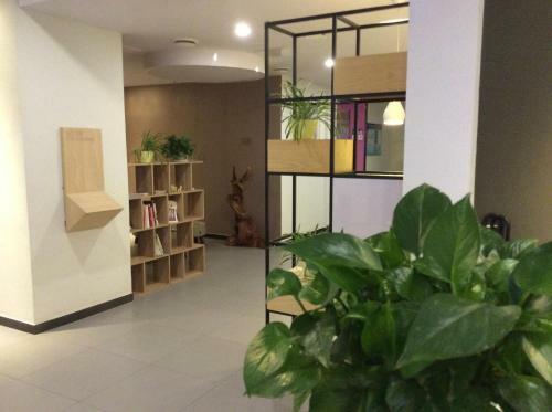 Hotel 7days Premium Shijiazhuang Railway Station