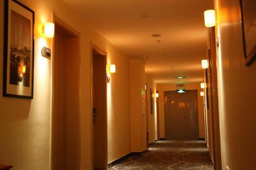 Hotel 7days Premium Shijiazhuang Railway Station