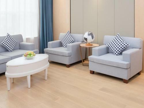 Shenzhen Universide-senter?baohe Road Kyriad Marvelous Hotel