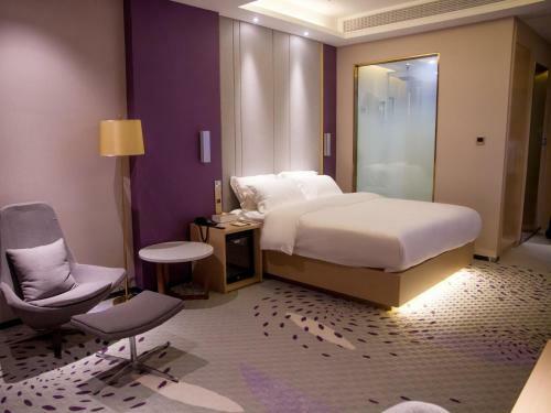 Lavande Hotel Shiyan Sanyan Branch