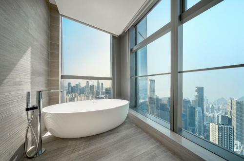 Renaissance Shenzhen Bay Hotel