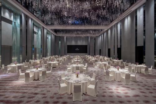 Renaissance Shenzhen Bay Hotel