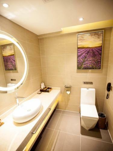 Lavande Hotel Urumqi High-speed Railway Wanda Plaza