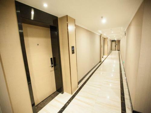 Lavande Hotel Urumqi High-speed Railway Wanda Plaza