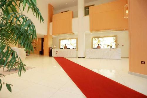 Hotel 7days Premium Weihai High-speed Rail Station Bathing Beach