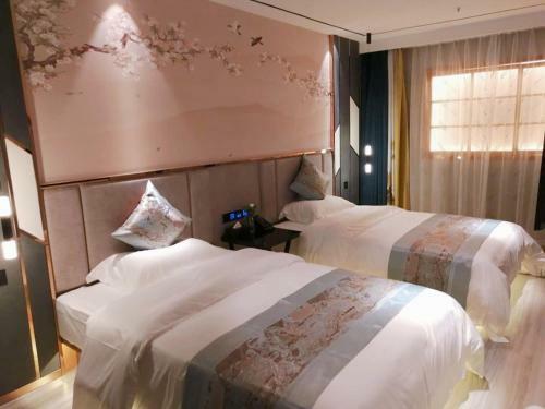 Tongren Qingyou Hotel