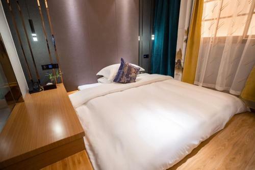 Tongren Qingyou Hotel