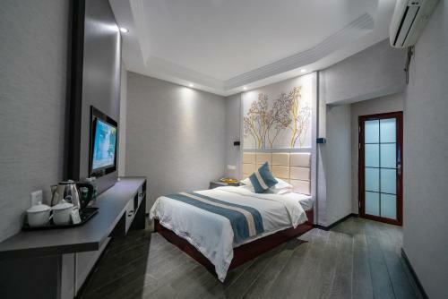Hotel ??????