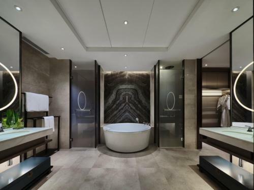Wanda Realm Wuxi Hotel