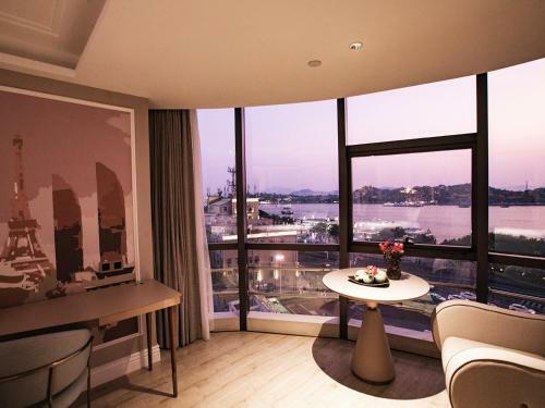 Hotel Mercure Xiamen On The Bund