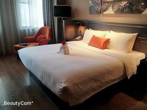 Ease Hotel (Xi'an High-tech Zone Zhangbasi Road)