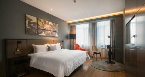 Ease Hotel (Xi'an High-tech Zone Zhangbasi Road)