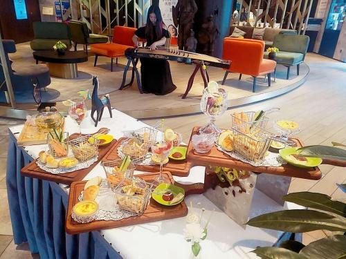 Ease Hotel (Xi'an High-tech Zone Zhangbasi Road)