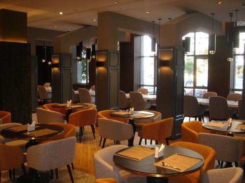 Ease Hotel (Xi'an High-tech Zone Zhangbasi Road)