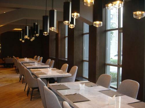 Ease Hotel (Xi'an High-tech Zone Zhangbasi Road)