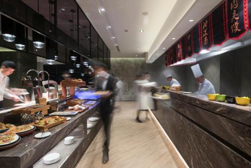 Ease Hotel (Xi'an High-tech Zone Zhangbasi Road)