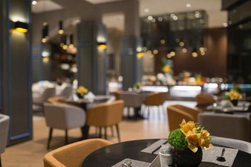 Ease Hotel (Xi'an High-tech Zone Zhangbasi Road)