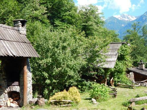 Hostal Veliya Guest House
