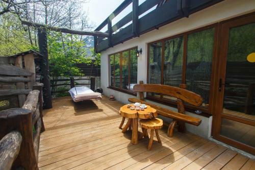 Hostal Veliya Guest House